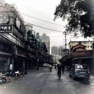 《杜显辉和杜里裂》