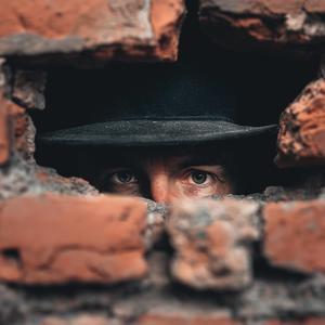 빵을 훔치려는 도둑