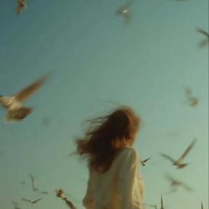 遇到难回答的问题又不说话了