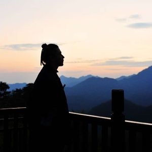 无拘山海-蜃先生