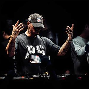 我们的故事从那个夏天开始的