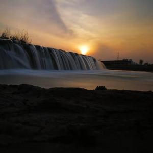 夜雨风中在烟雨