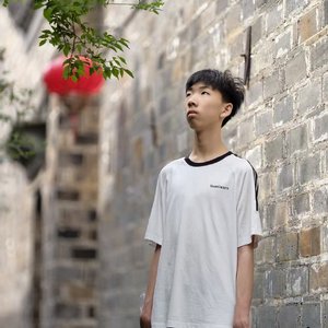 本色