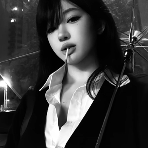 爱情里总有个人比较笨