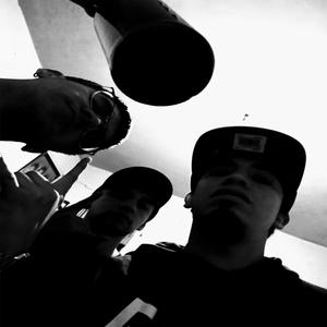 Listen (feat. Bear rxms)