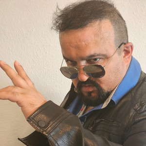 Bir beni bir seni yaratan Allahti