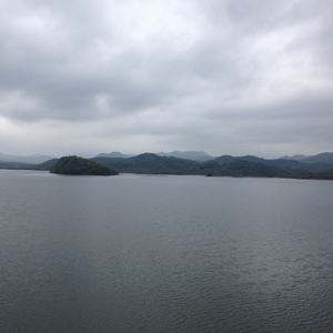 无锡下雨的晚上