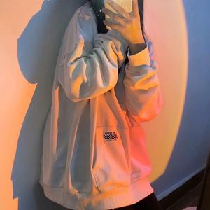 时空缝隙（翻自 苏星婕）