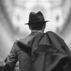 “没有谁会踏雾而来 喜欢的风景要自己去看.”