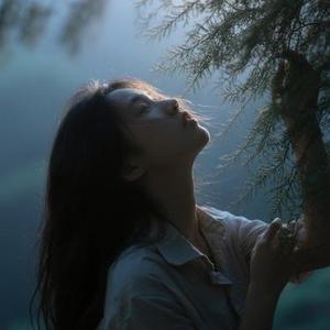 在雨中