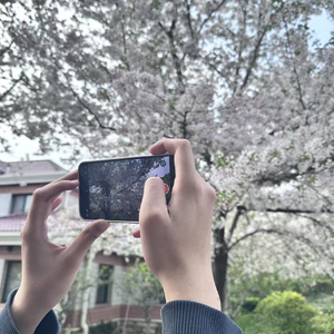 宇宙真空的梦幻回响.wav