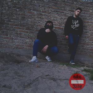 Contramano (feat. 3zze)