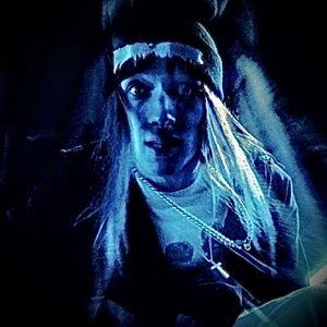 WYCHOWANY NA ŚMIECIACH