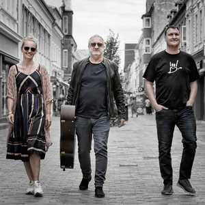 Går Gennem Byen (Det Summer af Sommer)