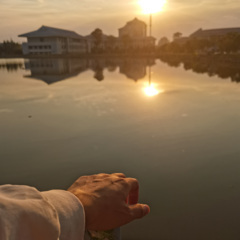 为何渡我不渡她