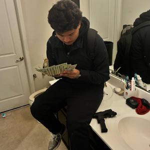 Eyes (feat. Shiongotstackz)