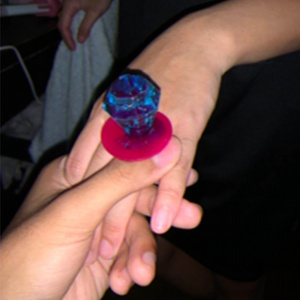 จะให้ผมทิ้งเธออยู่คนเดียวได้ไง