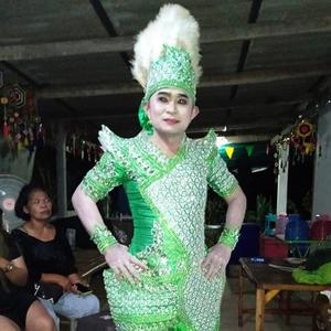 จังกรุงอาเกรอะ-ตุ๊ดตู่ ไทยดอกมะลิ