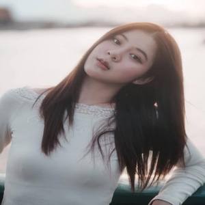 ผู้สาวเสื้อปุ๋ย