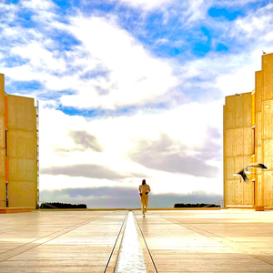 Don't Go (feat. Oswin Benjamin)