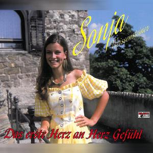 Schlager Medley (a) Schöner, fremder Mann/b) Die Liebe ist ein seltsames Spiel/c) Liebeskummer lohnt sich nicht/d) Ein Bett im Kornfeld/e) Marmor)