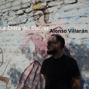 La Chica Del Disfraz