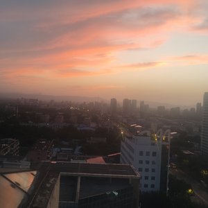 宇宙是人海 请把我认出来