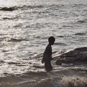 蜷缩「焦虑型依恋人格」