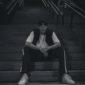 NIE EIN RAPPER (EXCLUSIVE)