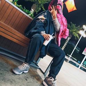 评论者（Prod by Young oz）