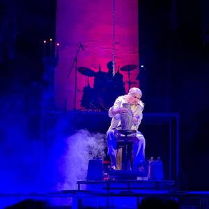 Від хреста до Христа: Intro