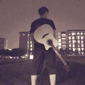 他只能从我的眼睛里看到沙漠