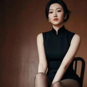 白月光今天结婚了