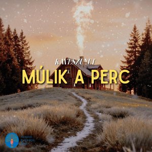 Múlik a perc