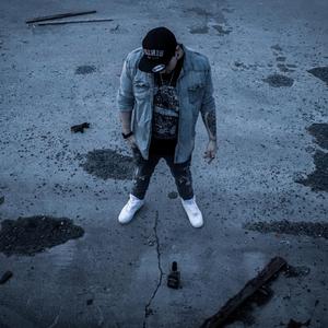 Tuopit Kattoon (feat. Sarkastinen)