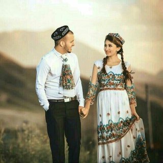 Uyghurche Naxshilar/维吾尔语歌曲精选系列