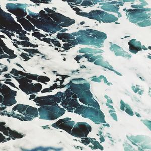 echoes that don't ask back