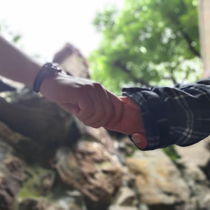 《可不可以把故事听到雨停》