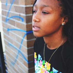 On mama's (feat. Biko Makaveli)