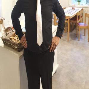 Tummen mitt i handen