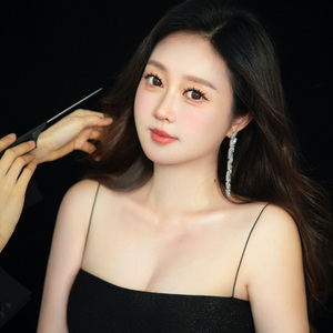 夜空星光璀璨的你