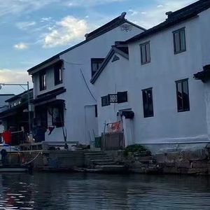 爱看书的阿达