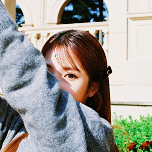 사랑이란 말로는 부족한 것 같아