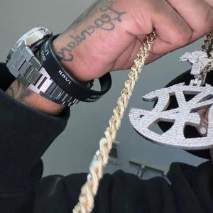 Floccin (feat. Yng Red)