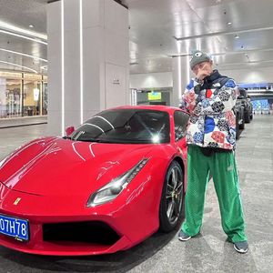 你说你也来自小镇