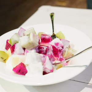 等我们老了，就定居在重庆（Cover 房东的猫）