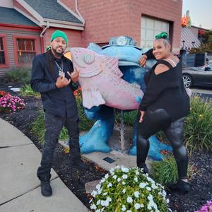 100 (feat. Sikwidit)