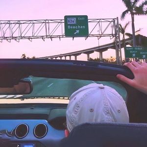 WEDON'TTALKANYMORE(冬不拉）