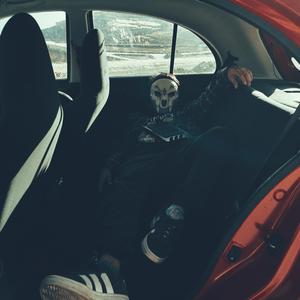 La atmósfera se llena de entes arácnidos