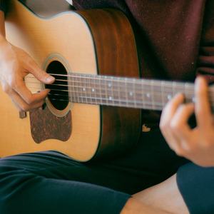 房间（翻自 刘瑞琦）